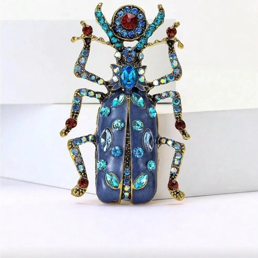 Gold Insect brooch pin Q676